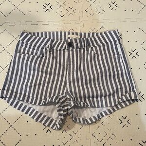 H&M striped stretchy shorts size 6‎